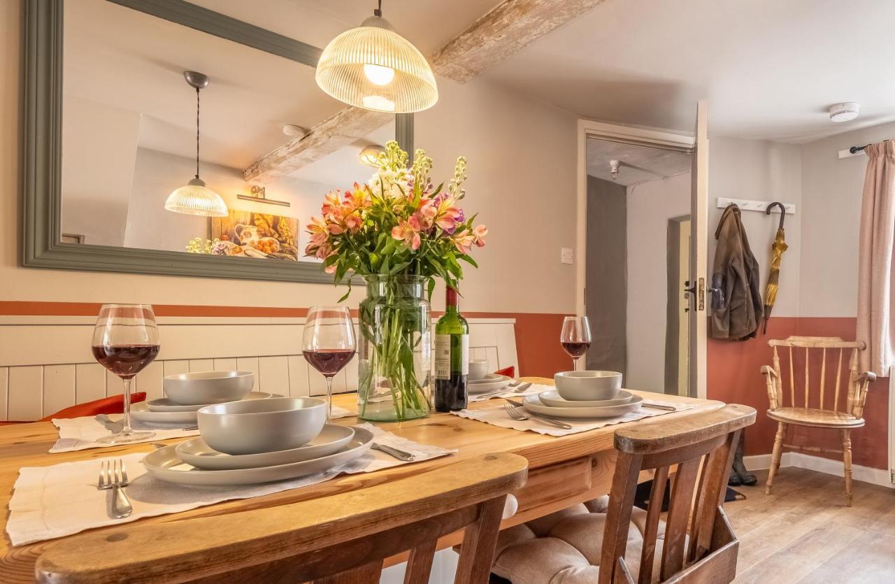 Heavenly 16Th Century Cottage In Pretty Rural Village - Swan'S Nest Boxford  Buitenkant foto